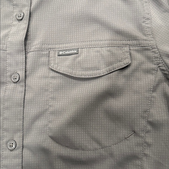 Columbia Omni-Shade Button-Up Shirt - charcoal gray - size medium - Picture 4 of 5